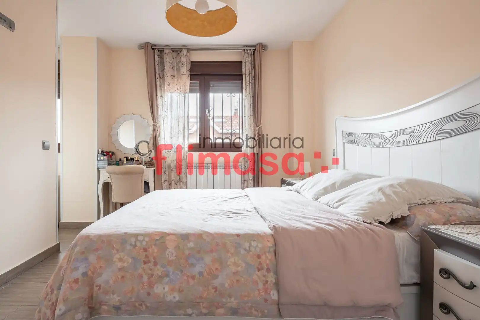 Bedroom of Detached homes for sale in Villaviciosa de Odón  with Air Conditioner, Heating and Terrace