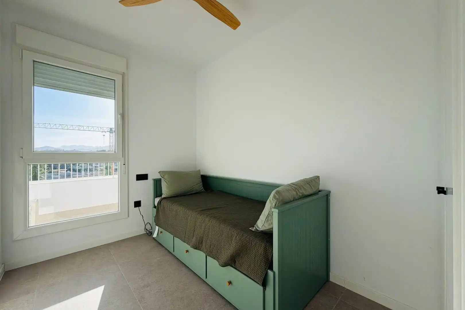 Dormitori de Apartament de lloguer en Fuengirola amb Balcó