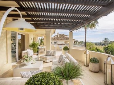 Duplex con piscina in vendita a Nueva Andalucía