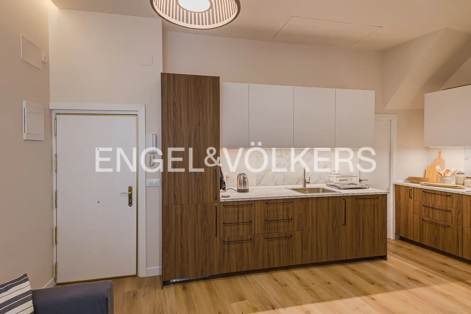 Cocina de Piso de alquiler en Madrid con Calefacción y Balcón