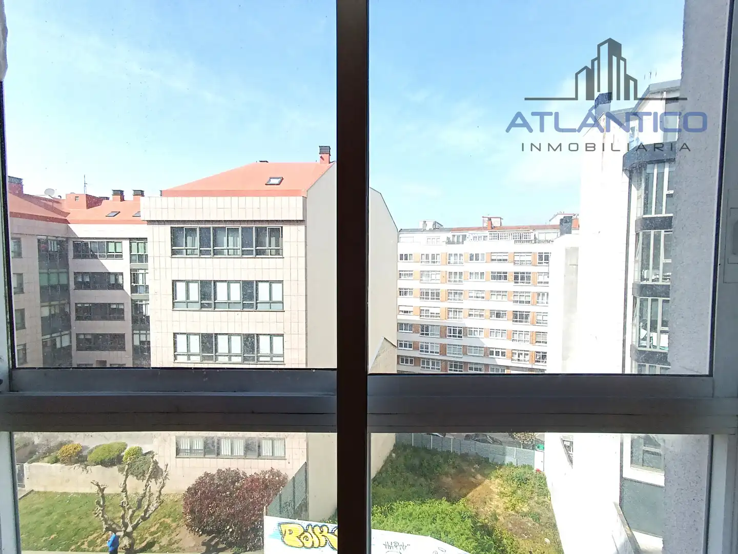Terraza de Apartamento en venta en A Coruña Capital  con Parquet, Trastero y Amueblado