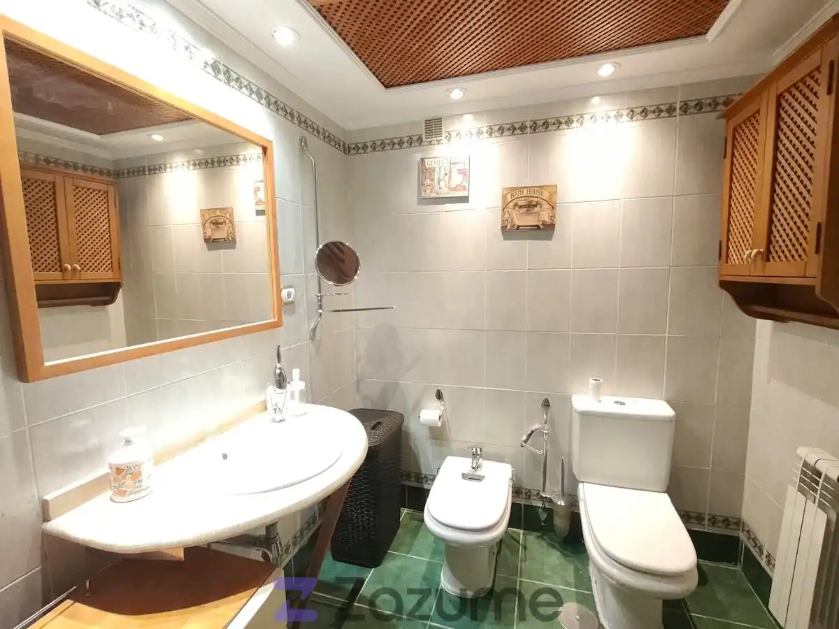Badezimmer von Wohnung zur Miete in Usera