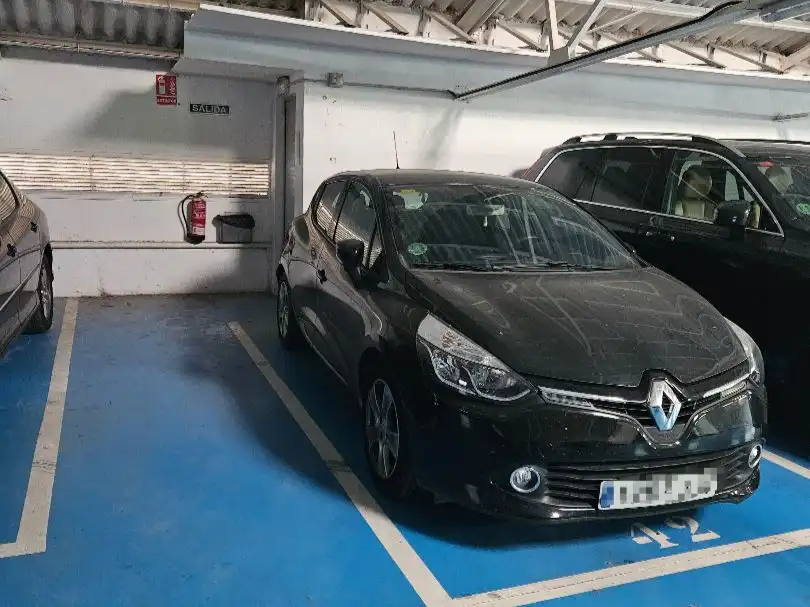 Aparcament de Pis en venda en Motril amb Aire condicionat i Balcó