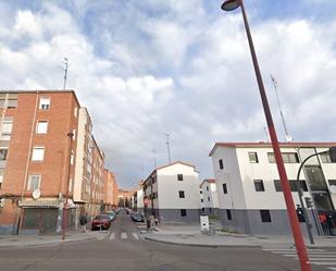 Vista exterior de Pis en venda en Valladolid Capital amb Terrassa