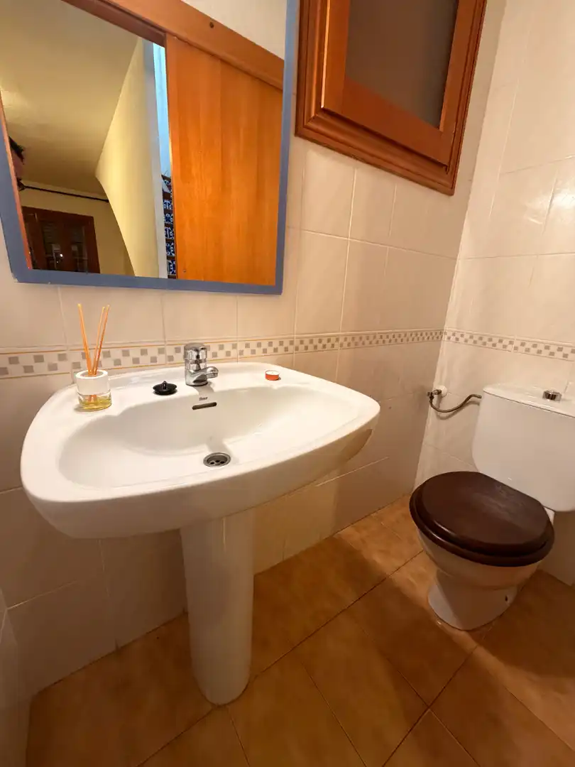 Bany de Casa adosada de lloguer en Benicasim / Benicàssim amb Jardí privat, Terrassa i Traster