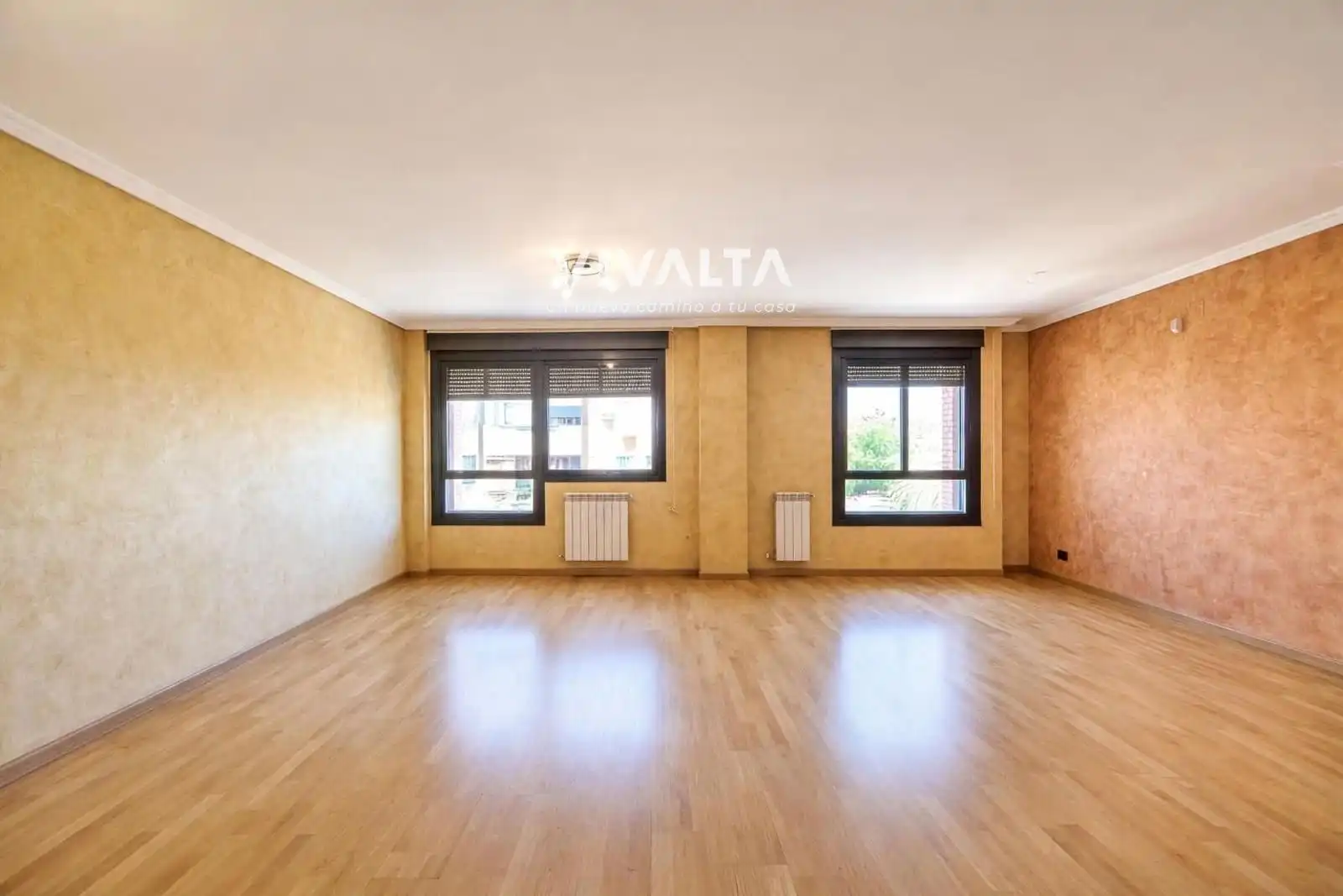 Sala d'estar de Àtic de lloguer en Valdemoro amb Aire condicionat, Calefacció i Terrassa