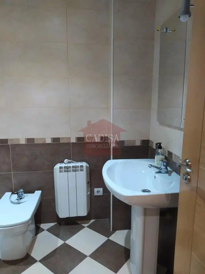 Baño de Piso en venta en Calvarrasa de Abajo con Calefacción y Amueblado