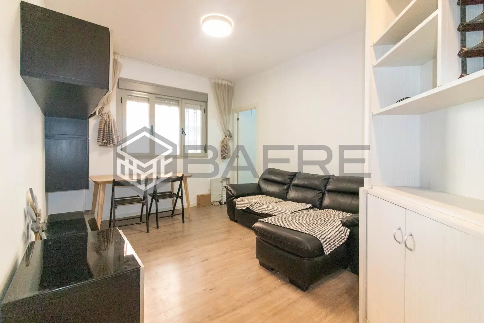 Sala d'estar de Pis en venda en  Madrid Capital amb Aire condicionat