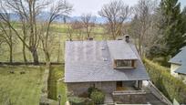 Vista exterior de Casa o xalet en venda en Llívia amb Calefacció, Jardí privat i Parquet