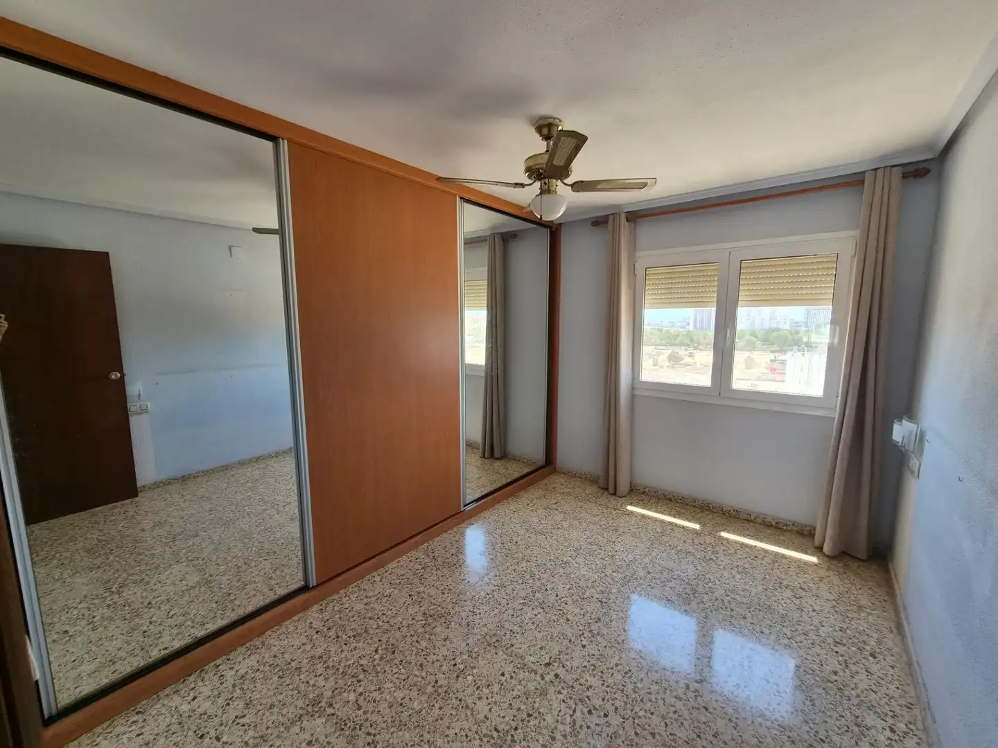 Habitación de Piso en venta en Valencia con Aire acondicionado