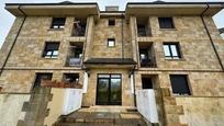 Vista exterior de Àtic en venda en Hazas de Cesto amb Jardí privat i Terrassa