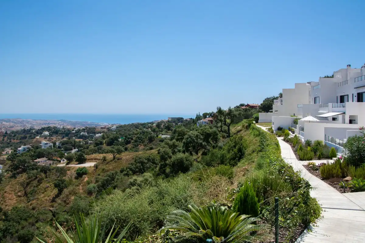 Vista exterior de Casa adosada en venta en Ojén con Terraza, Trastero y Piscina