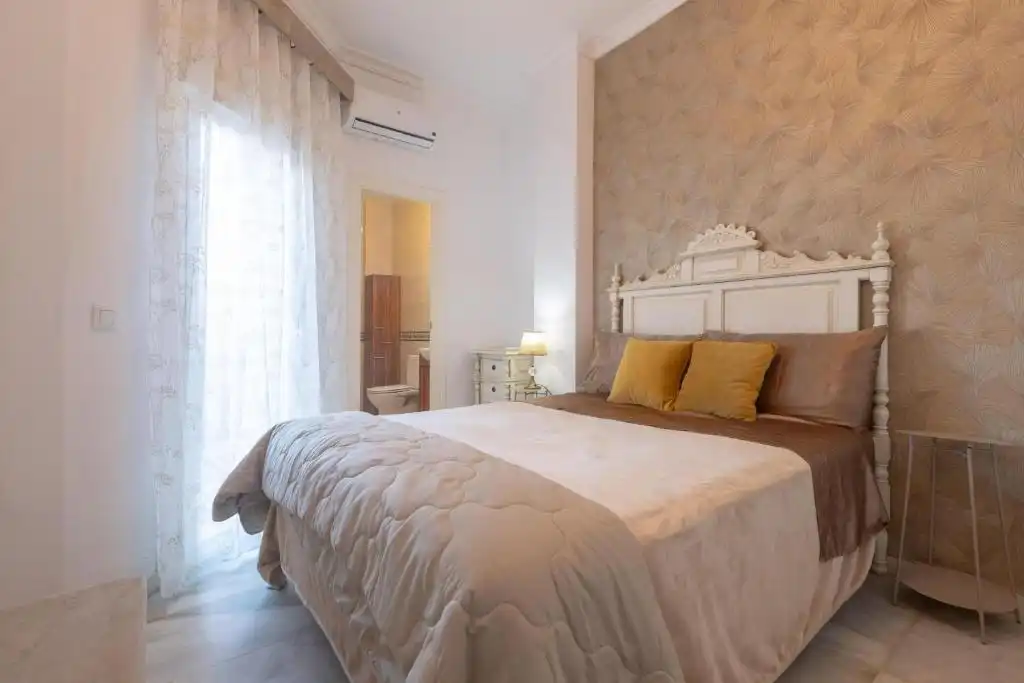 Bedroom of Attic for sale in Fuengirola  with Air Conditioner, Terrace and Oven