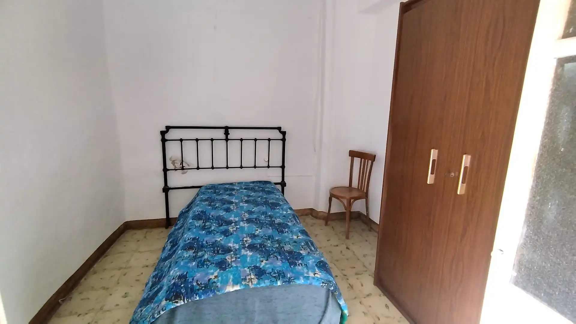 Habitación de Finca rústica en venta en Colungo con Jardín privado, Terraza y Trastero