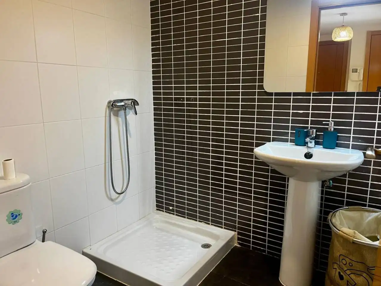 Badezimmer von Wohnung zum Verkauf in San Jorge / Sant Jordi mit Klimaanlage, Heizung und Terrasse