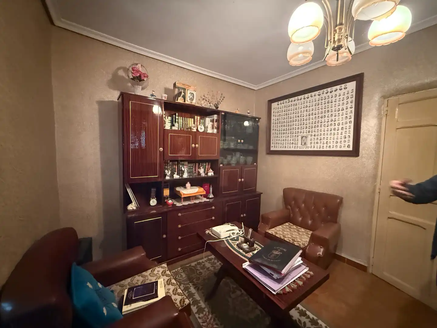 Sala d'estar de Casa o xalet en venda en Cervatos de la Cueza amb Traster i Moblat