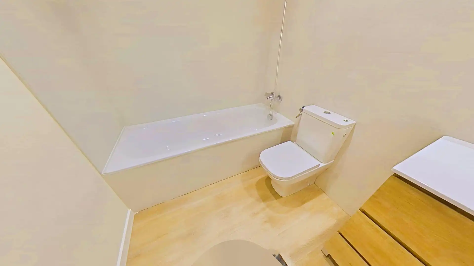 Baño de Ático en venta en Cubelles con Aire acondicionado, Calefacción y Jardín privado