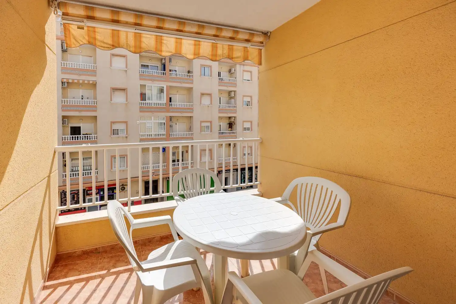 Piso con terraza en venta en Avenida Diego Ramírez Pastor 192, imagen 8