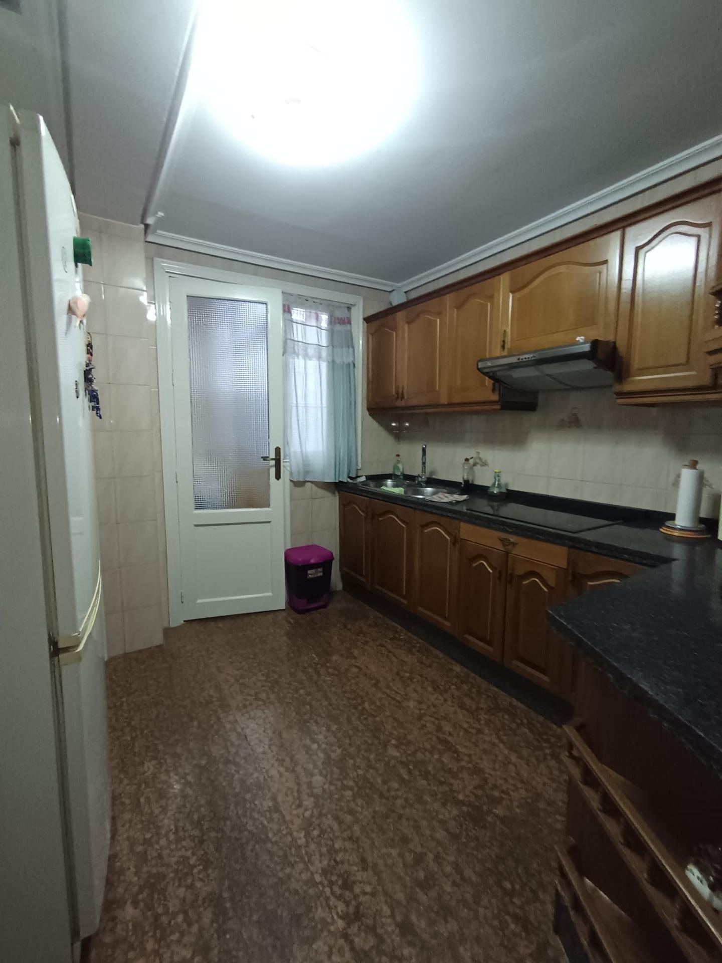 Cocina de Piso en venta en  Córdoba Capital con Aire acondicionado, Terraza y Trastero