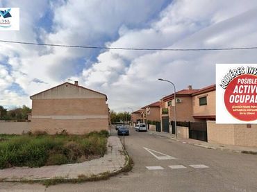 House for sale in Calle Valle Inclan