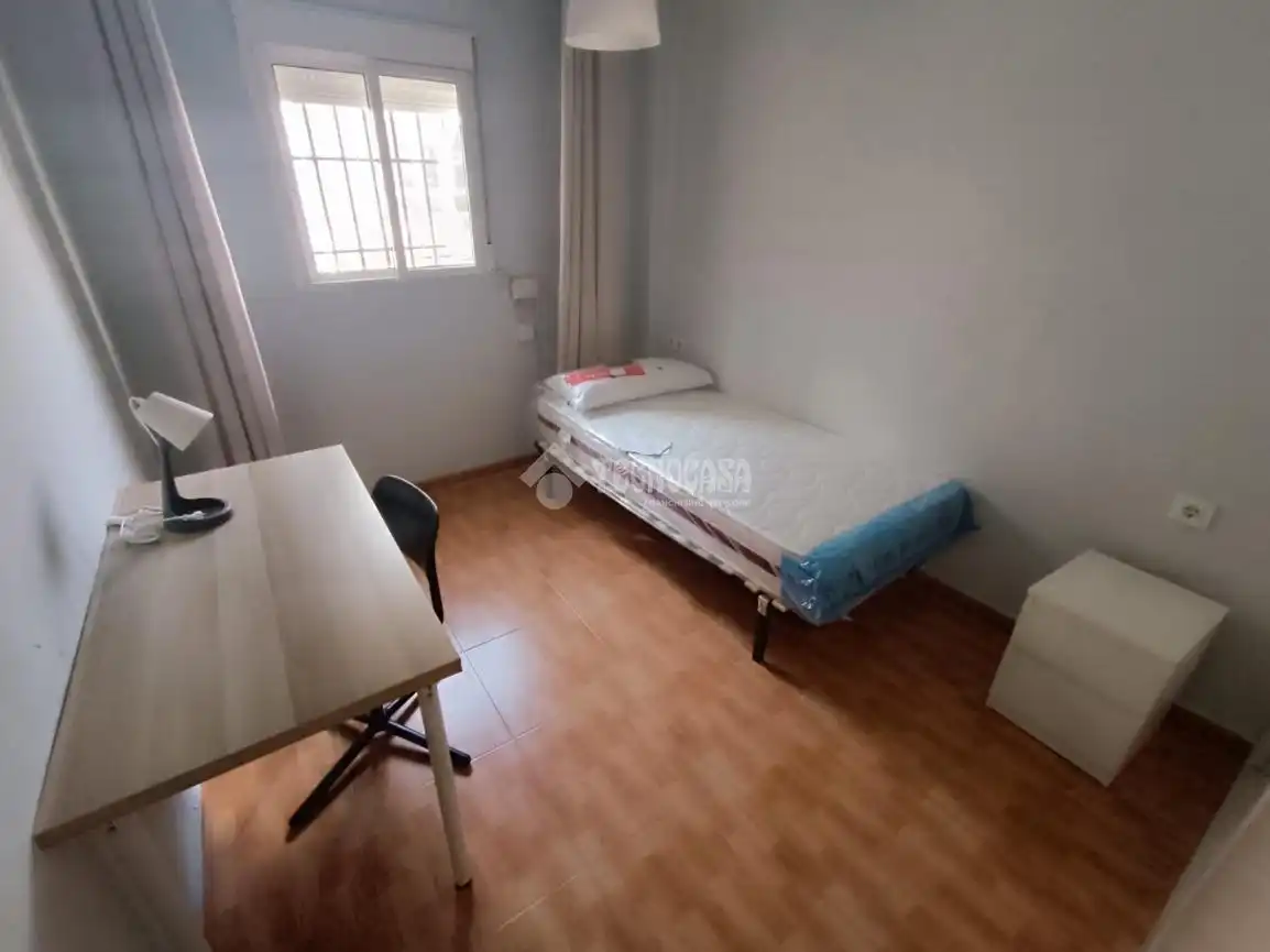 Habitación de Piso de alquiler en Sevilla con Aire acondicionado, Terraza y Balcón
