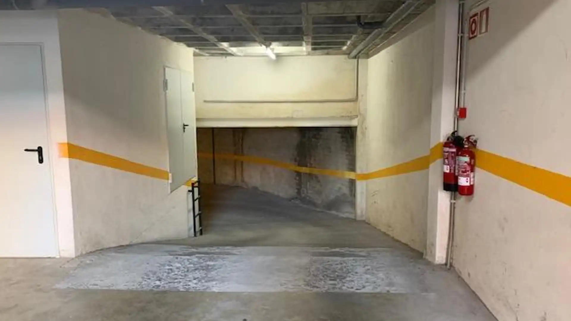 Garaje de alquiler en d'Anselm Clavé, Roda de Ter