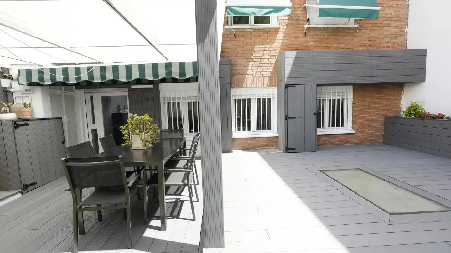 Terrassa de Pis en venda en Madrid amb Aire condicionat, Calefacció i Jardí privat