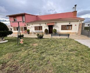 Exterior view of House or chalet for sale in Redecilla del Campo  with Heating, Private garden and Storage room