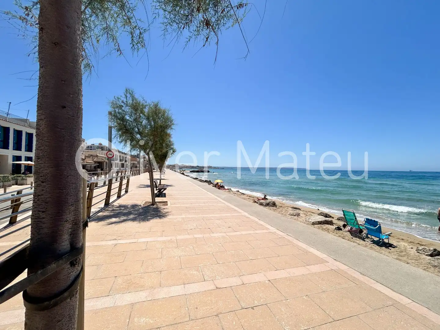 Außenansicht von Einfamilien-Reihenhaus zum Verkauf in  Palma de Mallorca mit Klimaanlage, Heizung und Terrasse