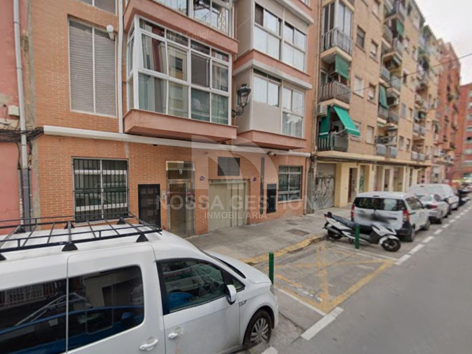 Exterior view of Garage for sale in  Valencia Capital