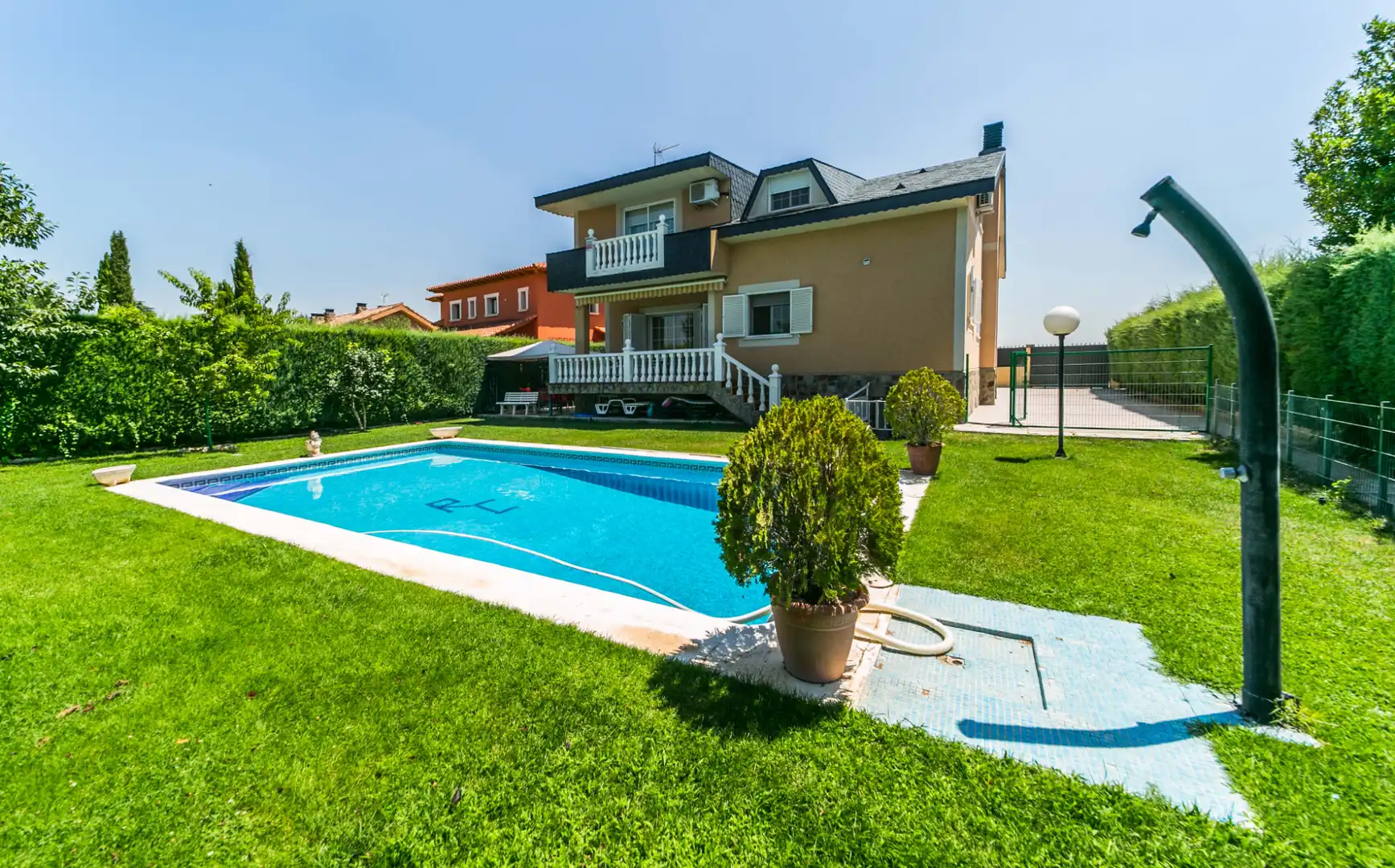 Swimming pool of Houses for sale in Fuente El Saz de Jarama  with Air Conditioner, Heating and Private garden