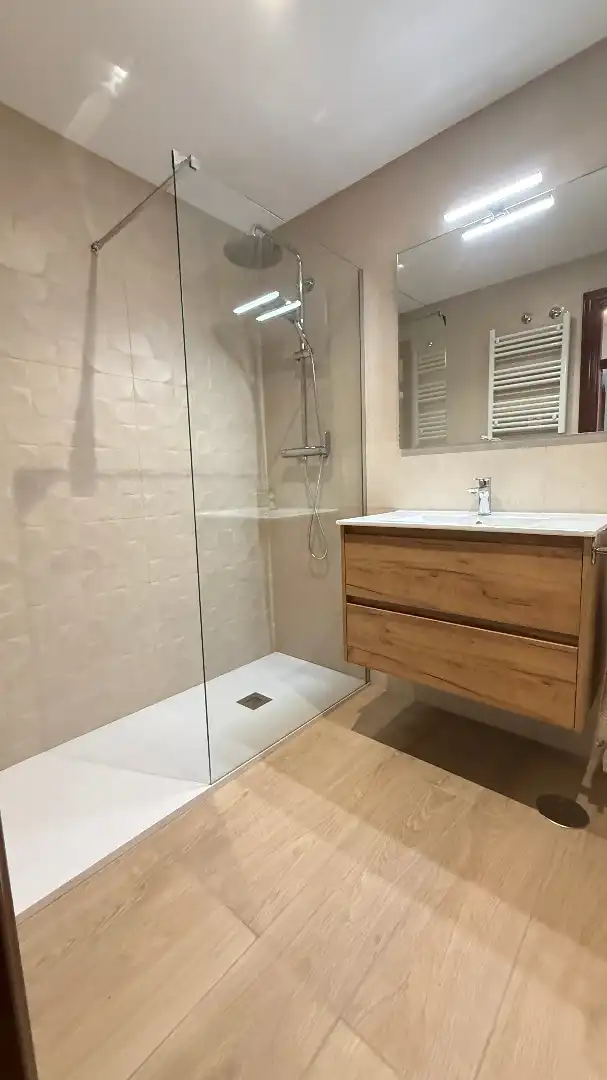 Flat for rent in Calle Ramón Areces, Pumarín