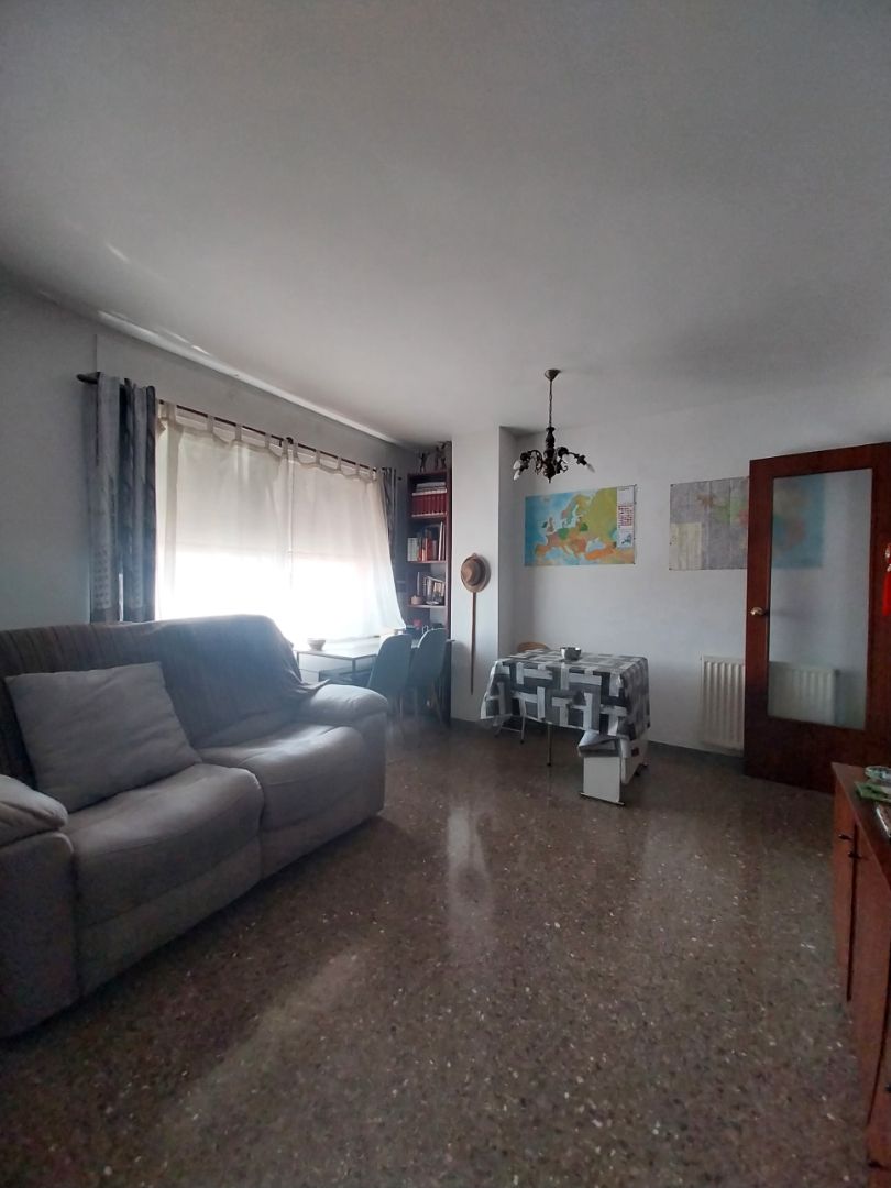 Sala d'estar de Apartament en venda en Girona Capital amb Calefacció i Forn