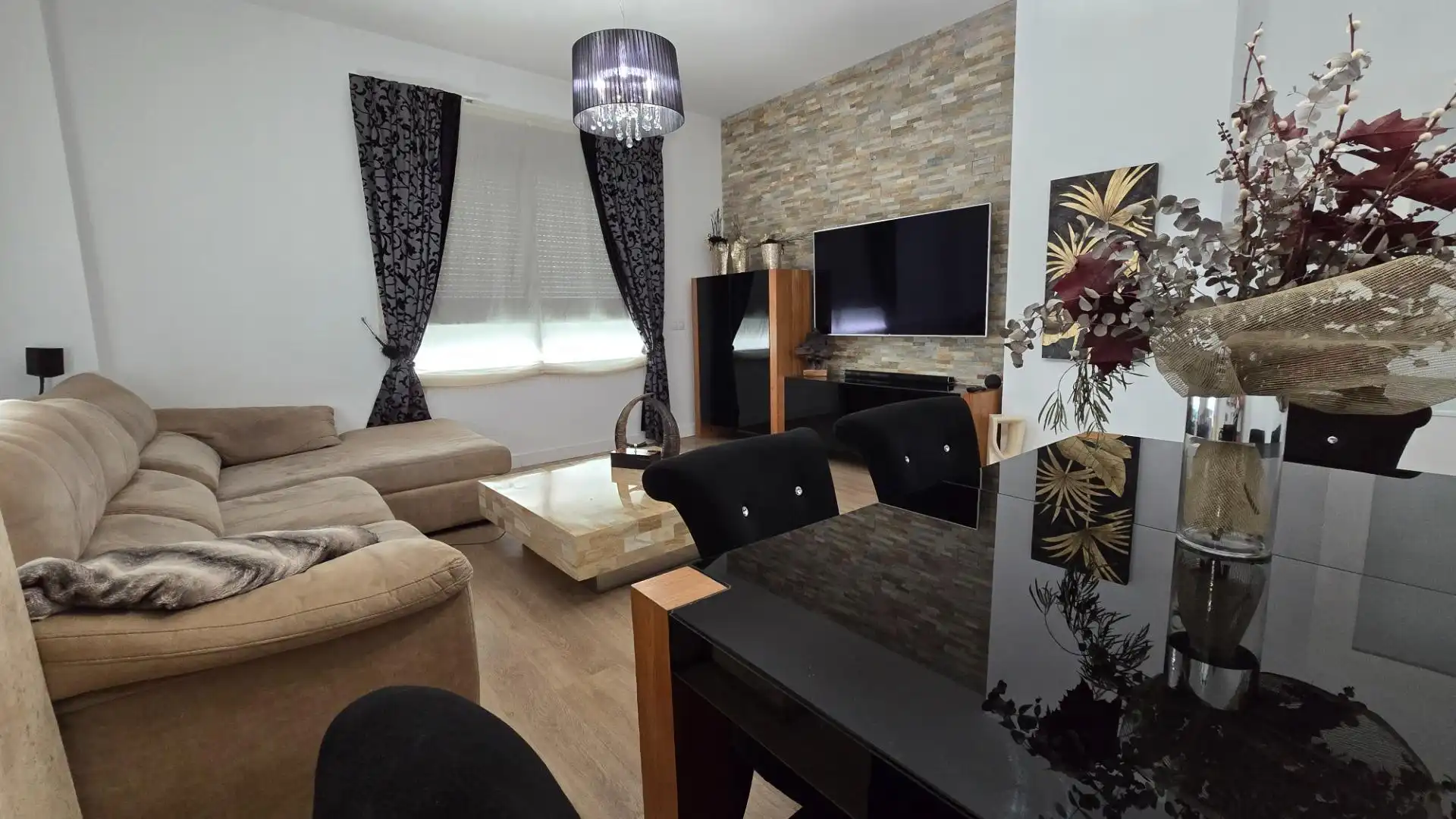 Sala de estar de Planta baja en venta en Elche / Elx con Trastero y Amueblado