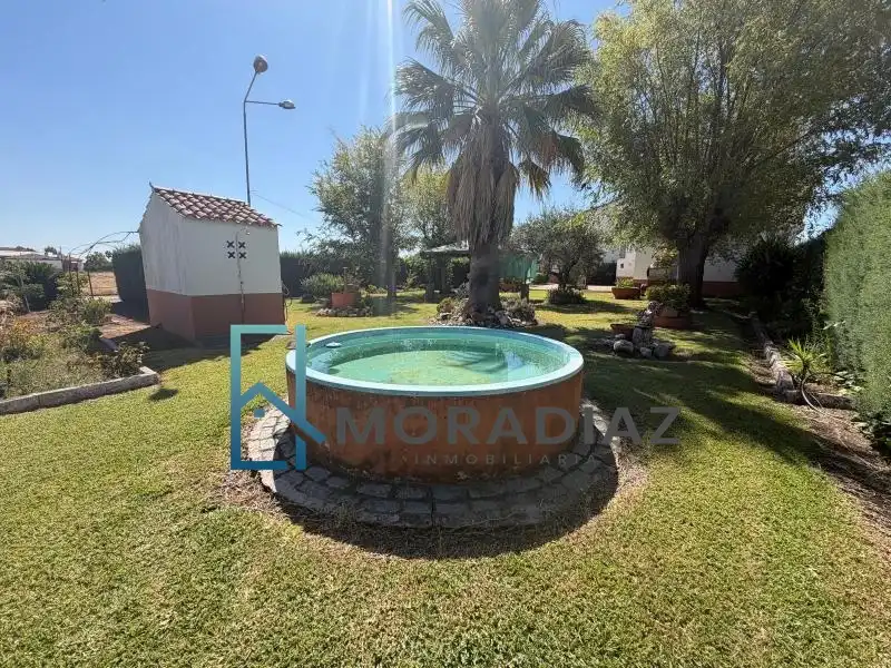 Swimming pool of Houses for sale in Don Benito  with Air Conditioner, Heating and Private garden