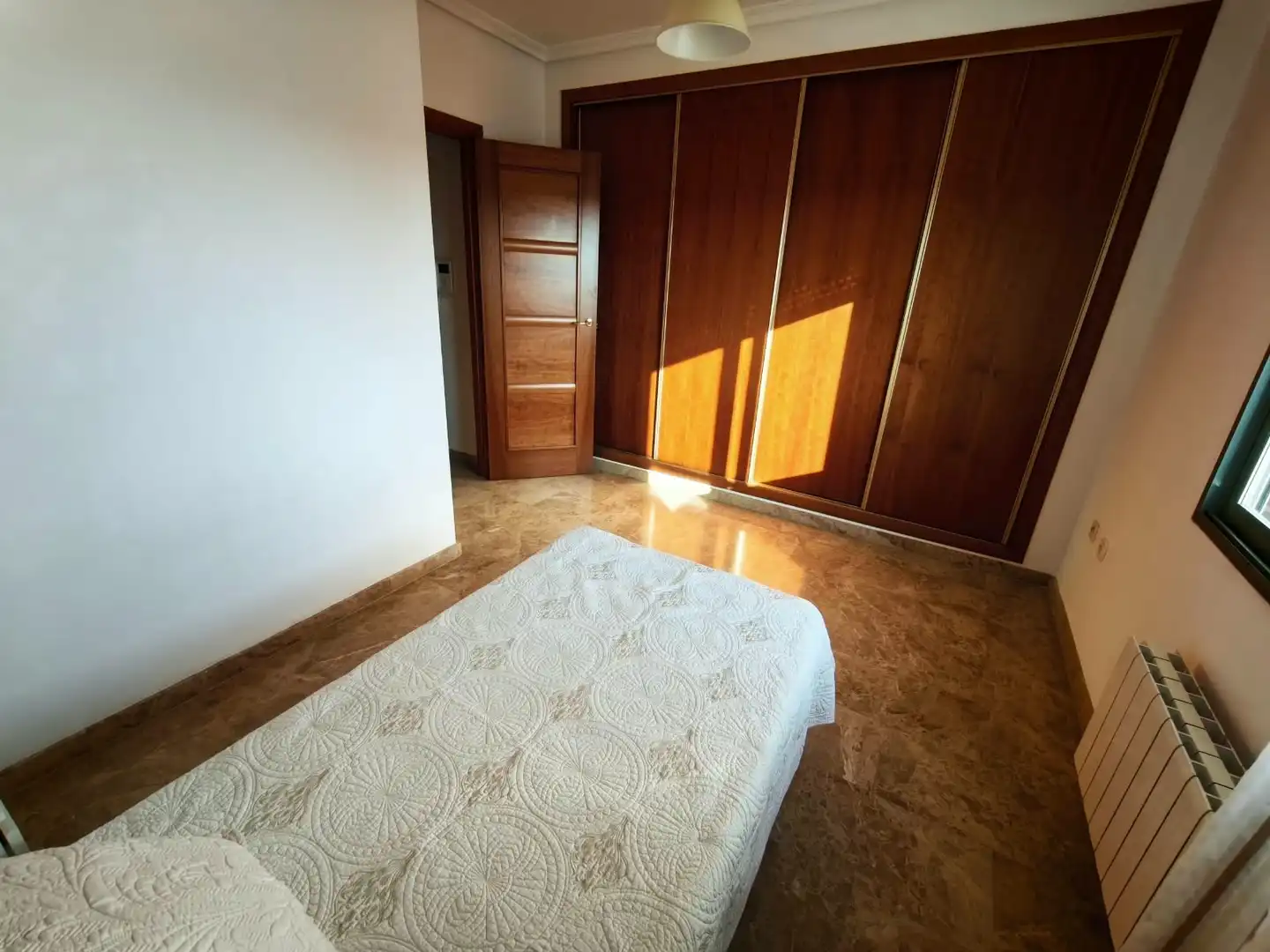 Schlafzimmer von Dachboden zur Miete in Feria