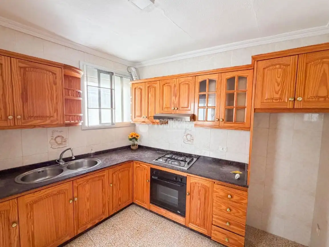Küche von Dachboden zum Verkauf in Telde mit Terrasse, Möbliert und Balkon