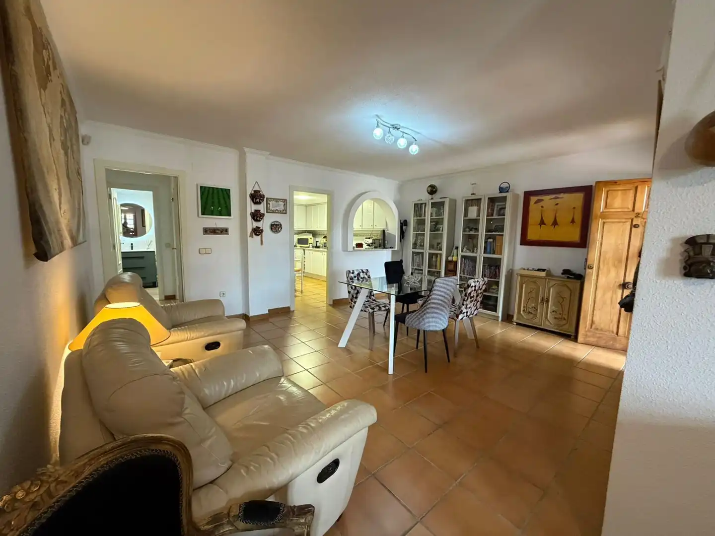 Living room of Ground floor for sale in L'Alfàs del Pi  with Air Conditioner, Private garden and Furnished
