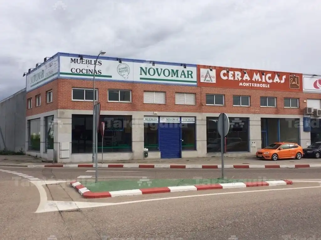 Industrial building for sale in Villares de la Reina