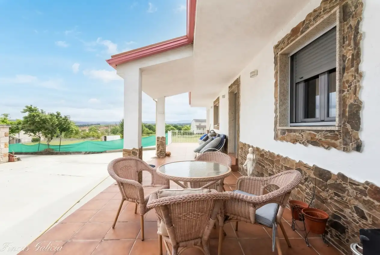 Terrassa de Casa o xalet en venda en Monterrei amb Aire condicionat, Calefacció i Jardí privat