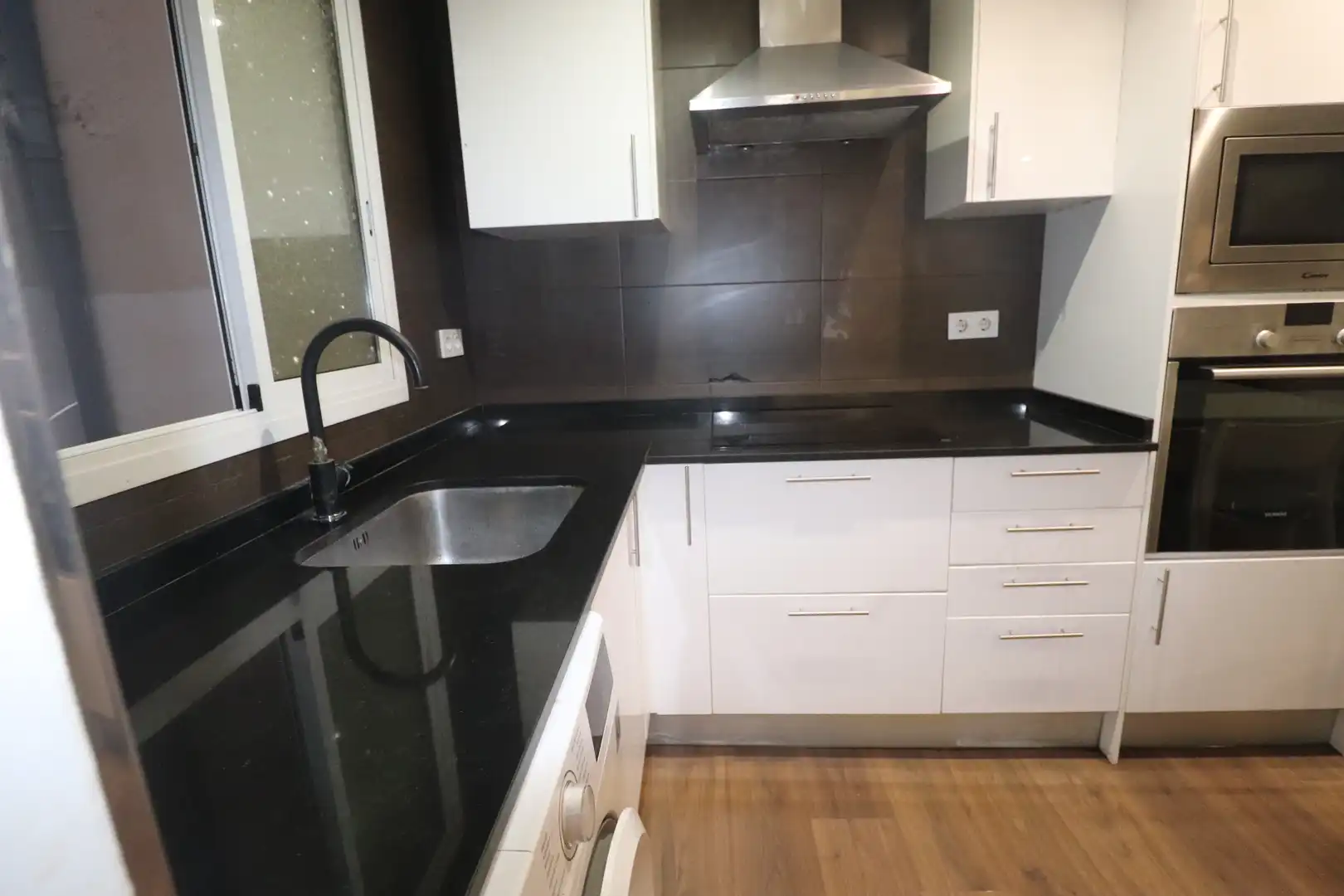 Küche von Wohnung zum Verkauf in  Palma de Mallorca mit Parkett und Balkon