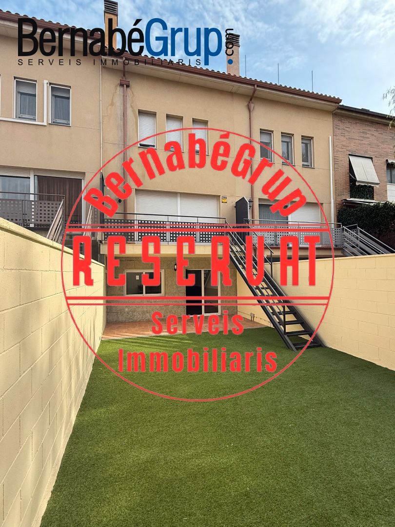 Casa adosada en venda en Castellar del Vallès amb Terrassa i Balcó