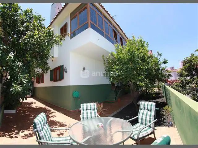 Vista exterior de Casa o xalet en venda en Santa Brígida amb Aire condicionat, Calefacció i Terrassa