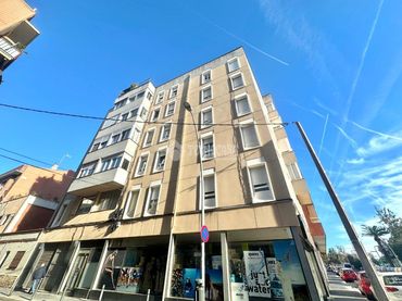 Piso en venta en Castell - Poble Vell