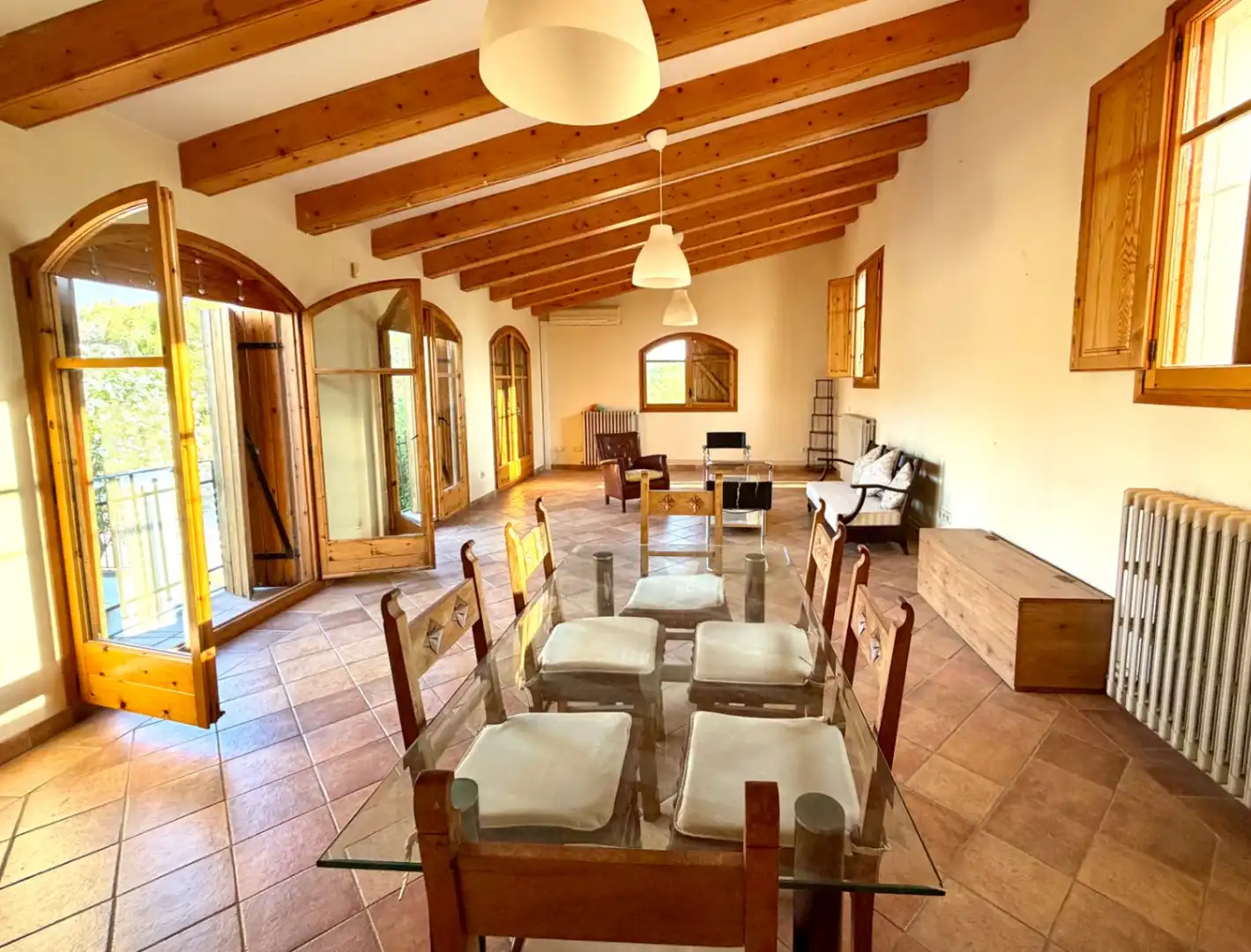 Sala d'estar de Finca rústica de lloguer en Canyelles amb Aire condicionat, Calefacció i Jardí privat