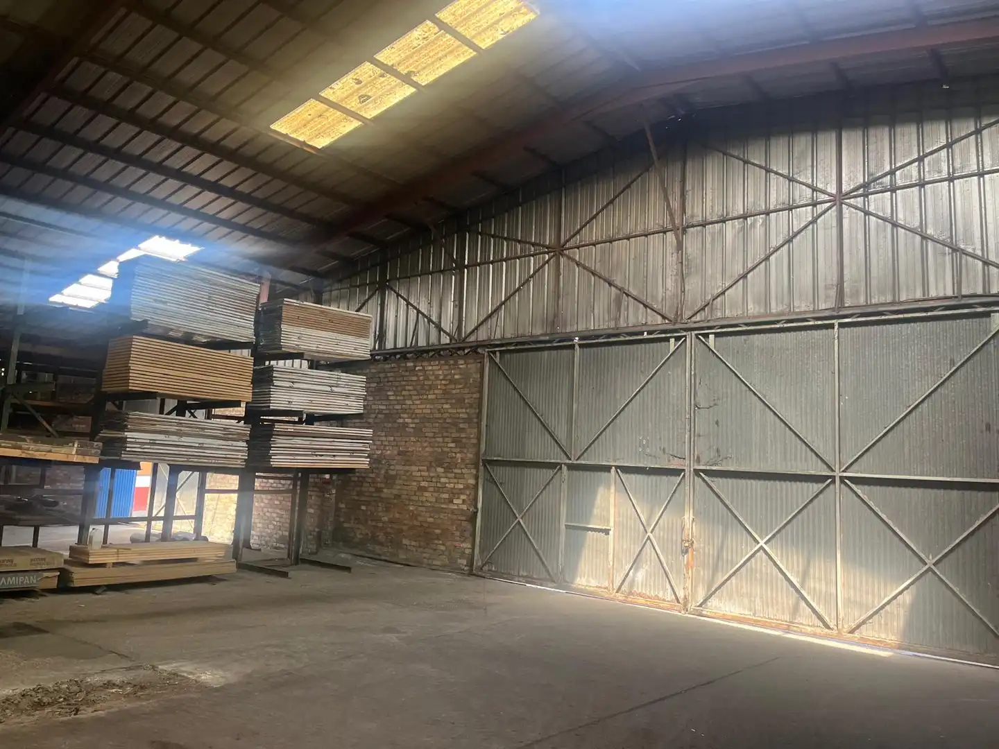 Vista exterior de Nave industrial en venta en Vigo 