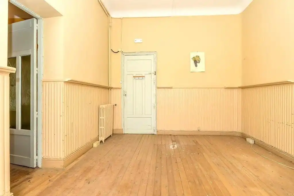 Local en venda en Gordoncillo amb Parquet