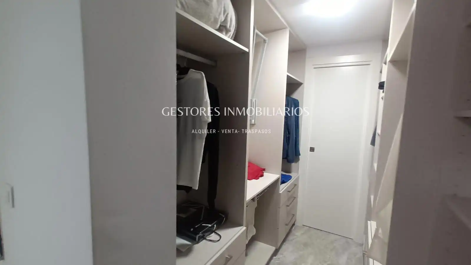 Dormitori de Casa o xalet en venda en Gaianes, Alicante
