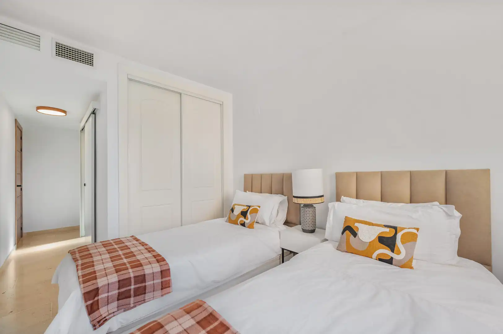 Dormitori de Apartament en venda en Marbella amb Terrassa, Traster i Piscina