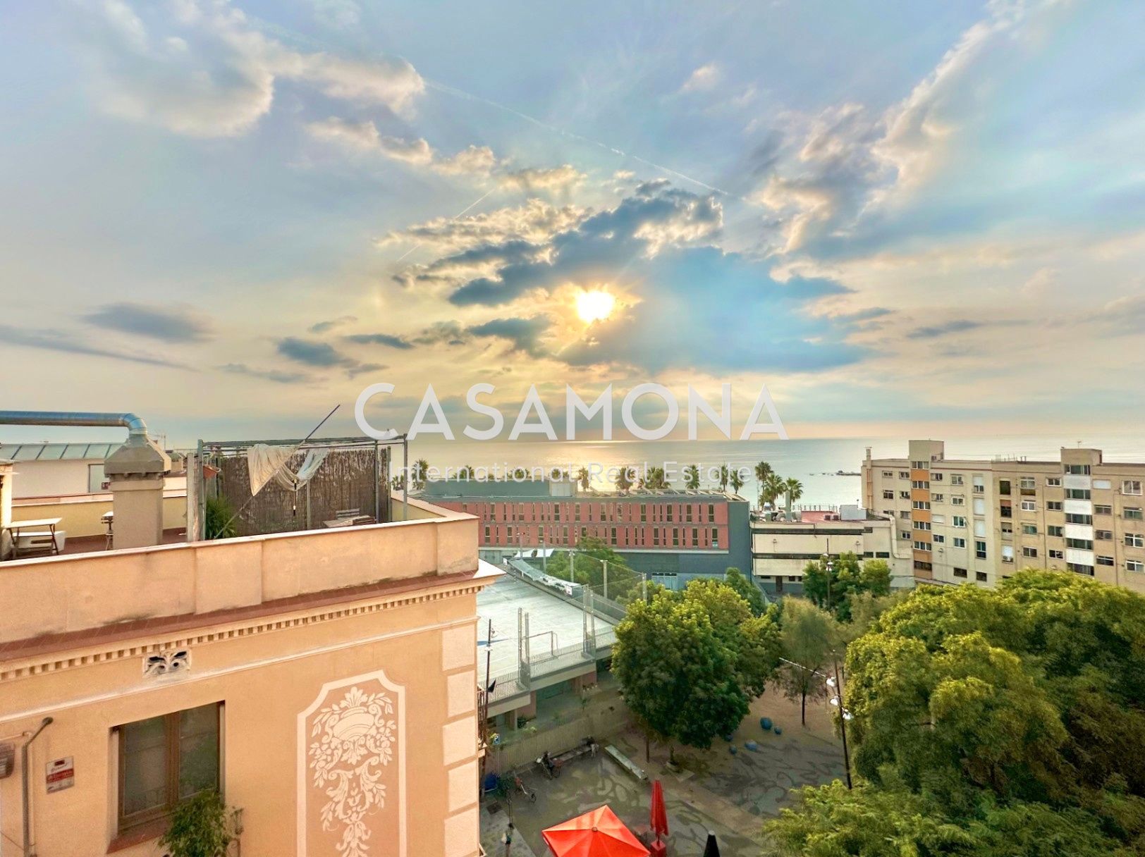 Vista exterior de Apartament en venda en  Barcelona Capital amb Terrassa i Balcó